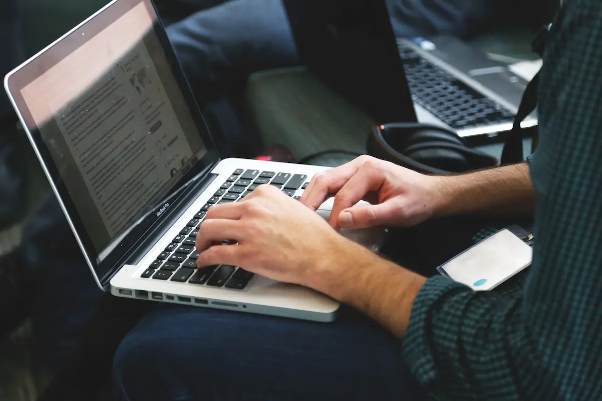 ChatGPT pour un artisan : 5 prompts concrets à copier-coller dès aujourd'hui
